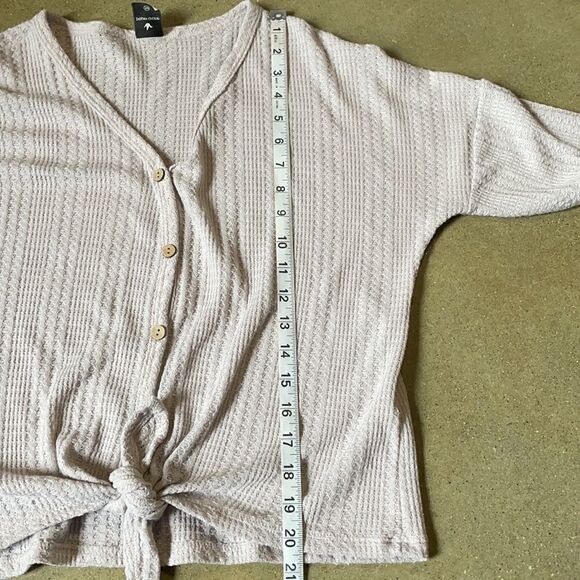Paper Crane Pale Pink/Cream Waffle Knit Button Down Tie Up Top (Medium) - Picture 7 of 10